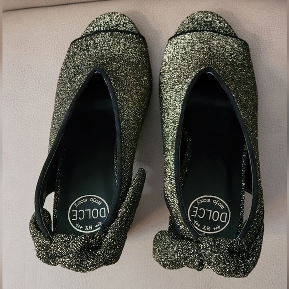 Ladies Vintage Gold Heels...Size 7 M...NEW - Picture 3 of 6